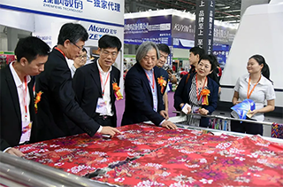 现场 | 会聚各种服装印花设备，中国国际服装印花工业博览会推动服装印花更智能高效