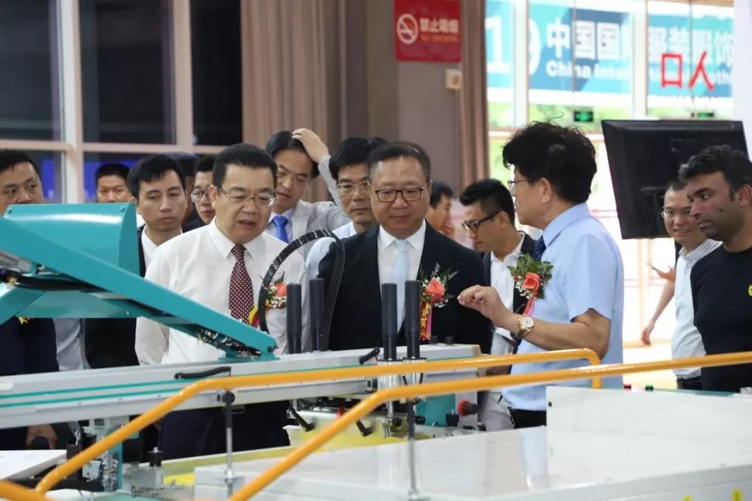 纺织头条 | 简单元素凸显个性设计，2019CIC亮点回顾